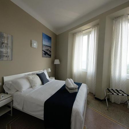 Luna Rooms سافونا المظهر الخارجي الصورة
