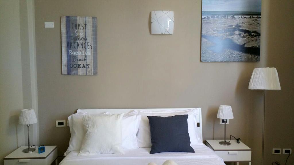 Luna Rooms سافونا المظهر الخارجي الصورة