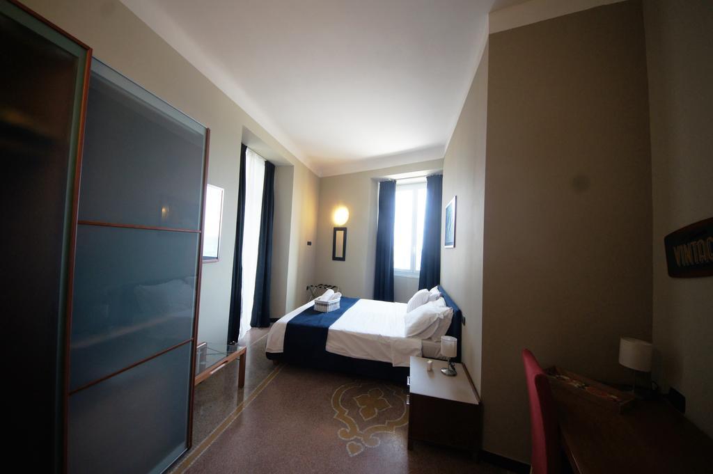 Luna Rooms سافونا المظهر الخارجي الصورة